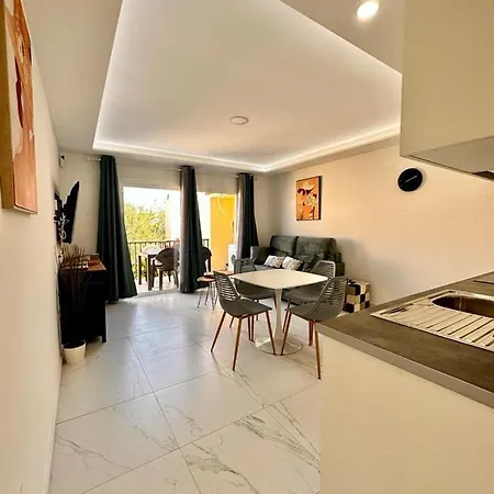 Precioso Y Nuevo De 1 En Mareverde Costa Adeje (Tenerife)